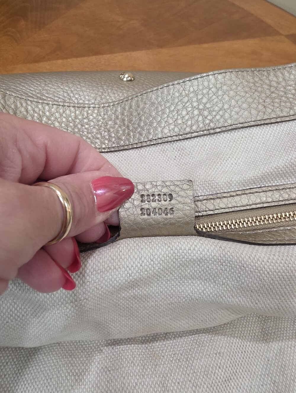 Gucci Soho Hobo Pewter With Matching Zip Around Wallet - Picture 3 of 16